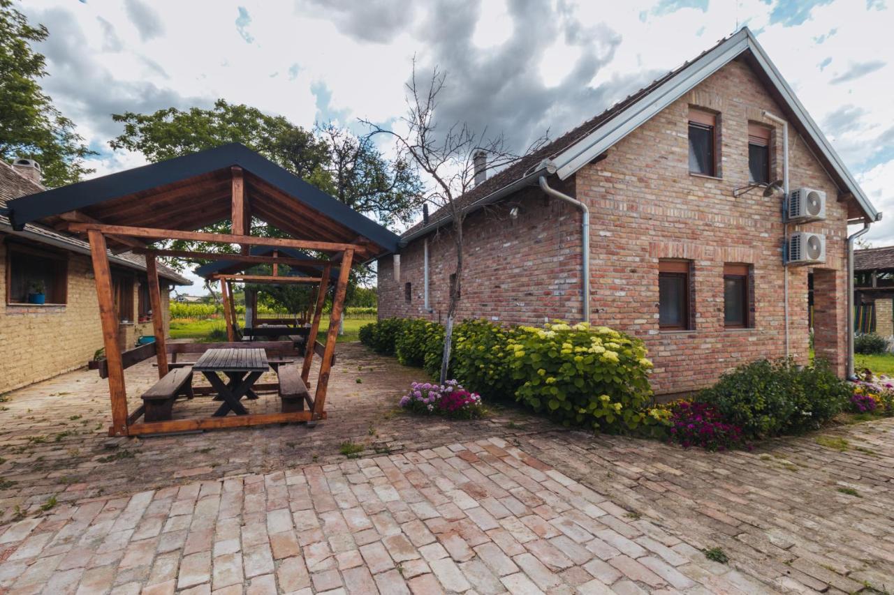 Karanac Sobe Kod Baje - Baranjska Kuca Bed & Breakfast エクステリア 写真